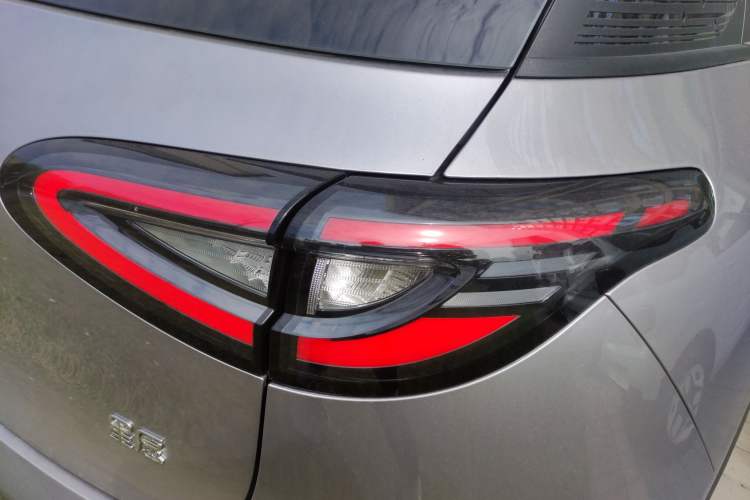 Used Geely Galaxy Geome 2026 Model 310km Dream Edition Right Rear Taillight