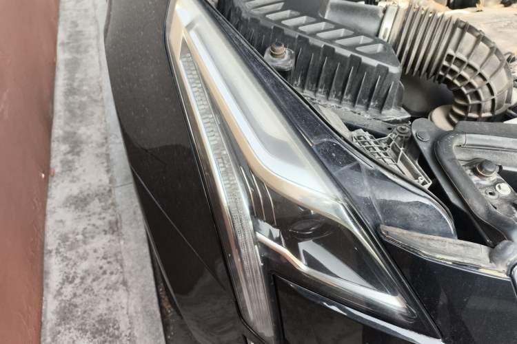 Used Cadillac XT5 2016 28T Four-Wheel Drive Luxury Model