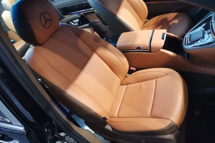 Used Mercedes-Benz Vito 2023 2.0T Business Version 7 Seats
