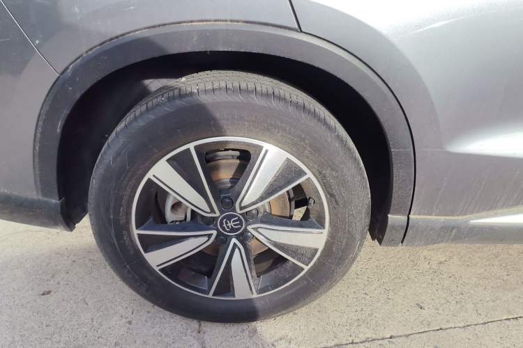 Used BYD Song Pro New Energy 2022 DM-i 110km Flagship Model Right Rear Wheel Hub