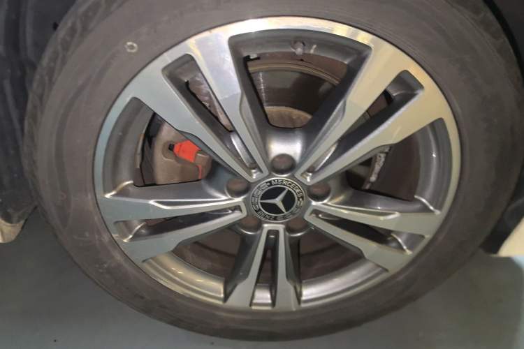 Used Mercedes-Benz C-Class 2017 Facelift C 200 L Sport Edition