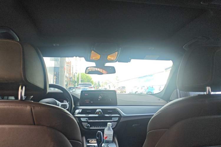 Used BMW 5 Series 2021 Restyled 530Li Luxury Edition M Sport Package Headliner