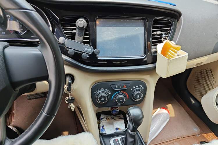 Used Fiat Viaggio 2012 1.4T Automatic Enjoyment Edition Audio And AC Panel