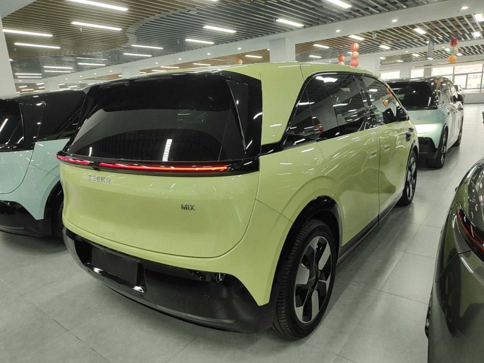 Zeekr MIX 2025 Intelligent Driving Version — снимка 6