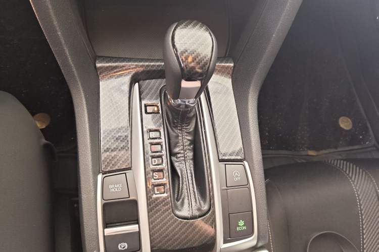 Used Honda Civic 2016 220TURBO CVT Luxury Edition
