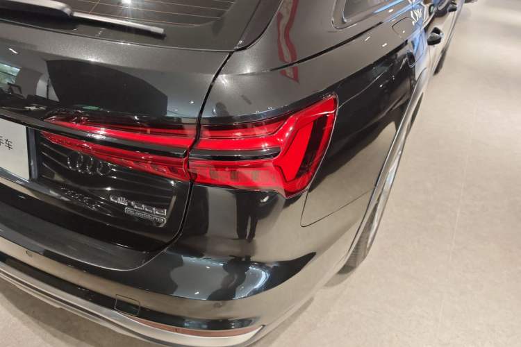 Used Audi A6 2021 allroad quattro Explorer 55 TFSI Prestige Off-Road Model