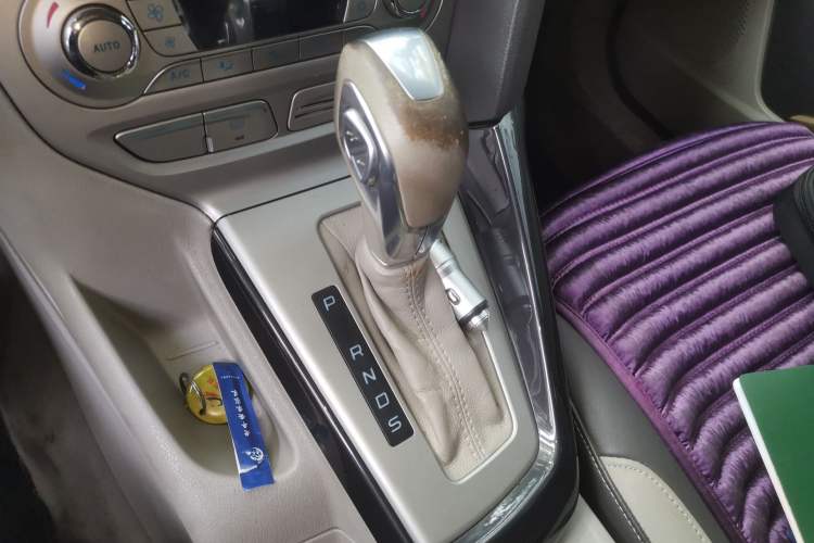 Used Ford Focus 2012 Sedan 1.6L Automatic Fashion Edition
