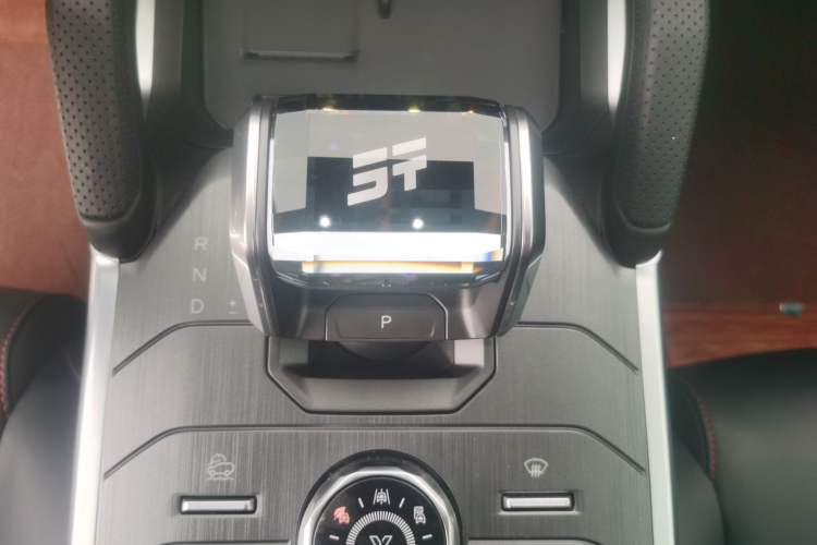 Used JETOUR Traveler 2025 2.0TD XWD Conquer Extended Version 7 Seats
