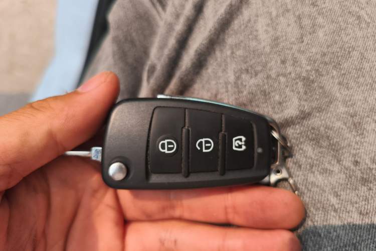 Used Farizon Xingxiang V 2024 Star Enjoy V6E Feature Edition Zhixin 46.08 kWh Vehicle Key