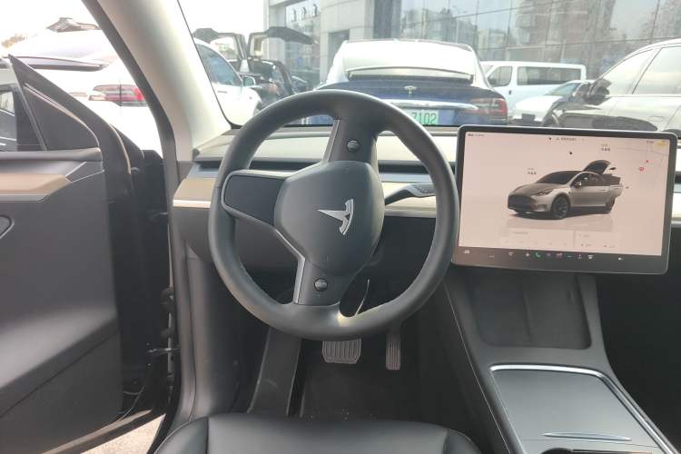 Used Tesla Model Y 2022 Rear-Wheel-Drive Version
