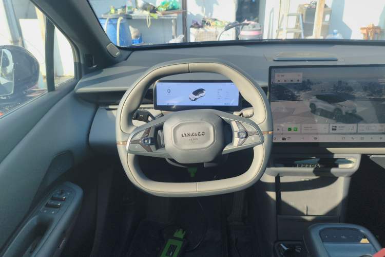 Used Lynk & Co Z20 2025 530 km Range Rear-Wheel Drive Pro