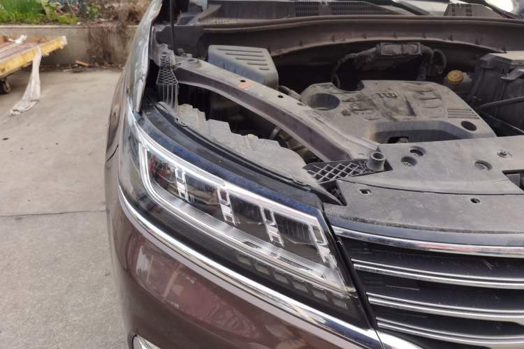 Used Roewe RX5 2019 20T Two-Wheel Drive Automatic 4G Connected Platinum Edition
