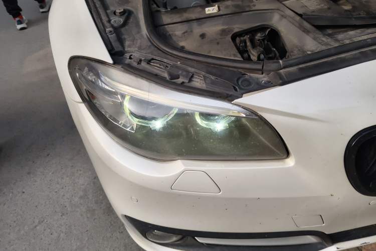 Used BMW 5 Series 2014 535Li Leading Model
