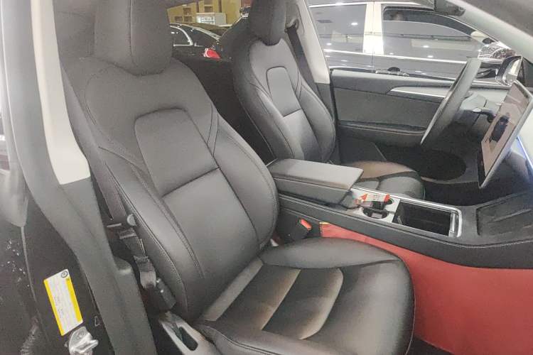 Used Tesla Model Y 2024 Rear-Wheel-Drive Version Right Front Seat