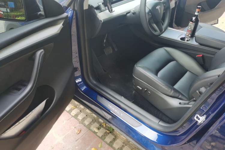 Used Tesla Model Y 2024 Rear-Wheel-Drive Version Driver Seat