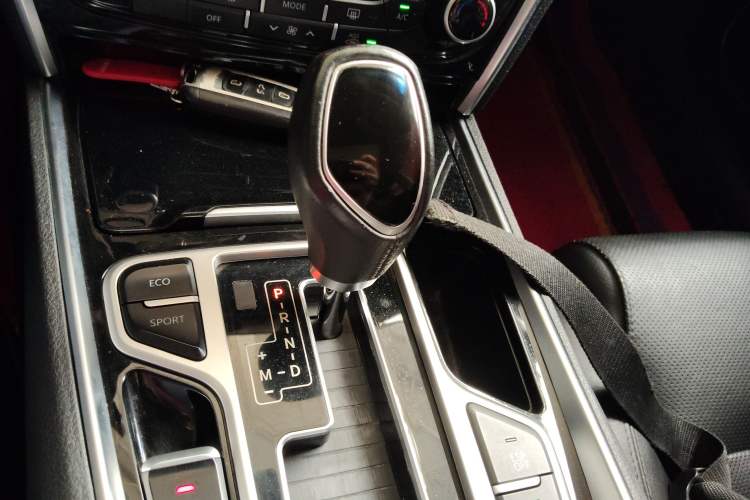 Used Geely Auto Emgrand GT 2015 1.8T Flagship Model Gear Lever