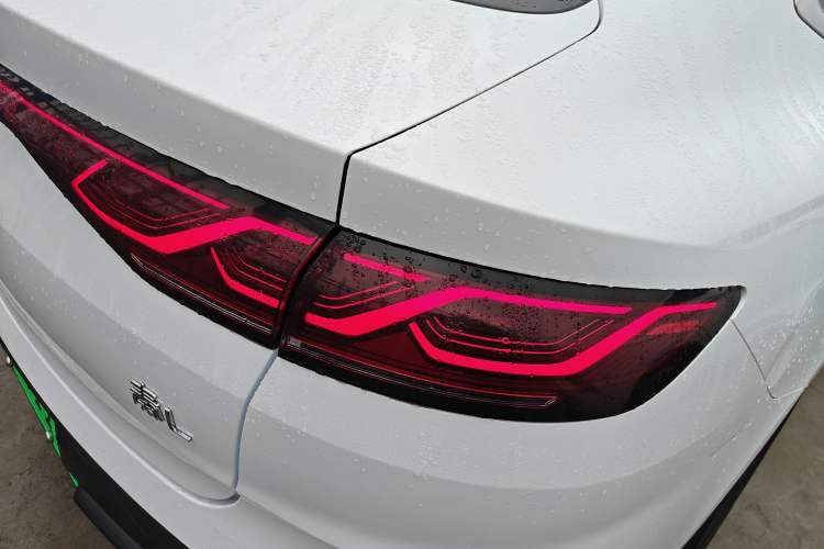 Used BYD Qin L 2024 DM-i 120KM Beyond Model Right Rear Taillight