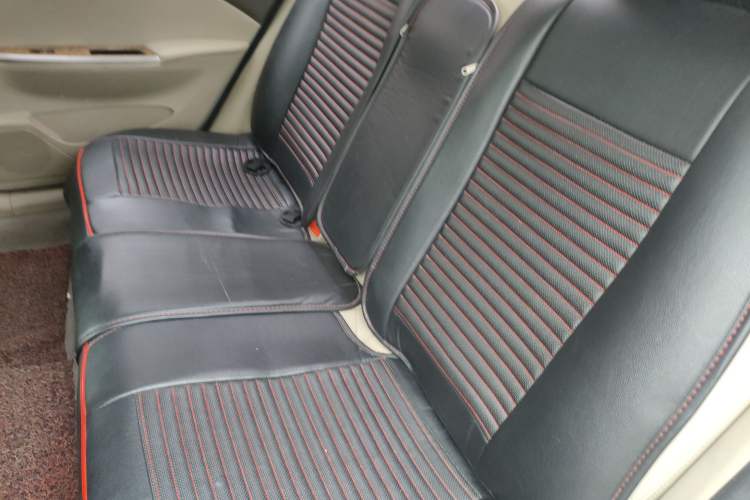 Used Buick Excelle 2015 1.5L Automatic Classic Model
