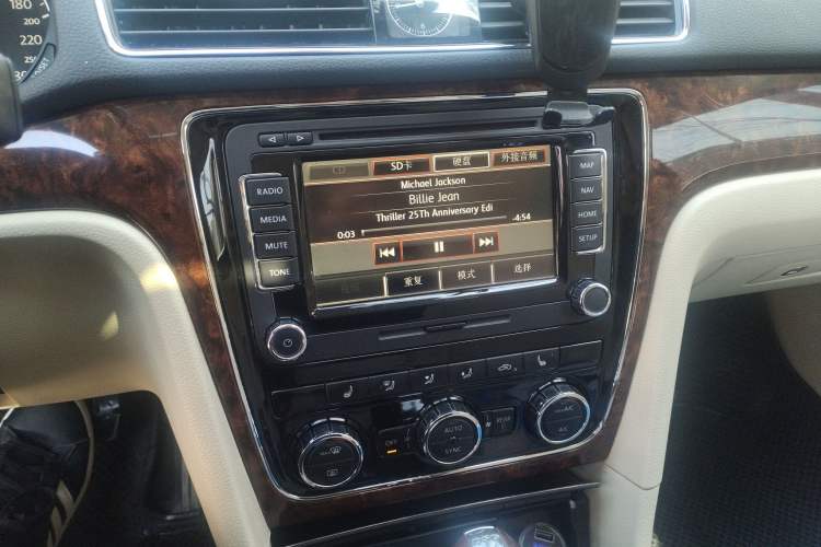 Used Volkswagen Passat 2013 1.8TSI DSG Ultimate Edition