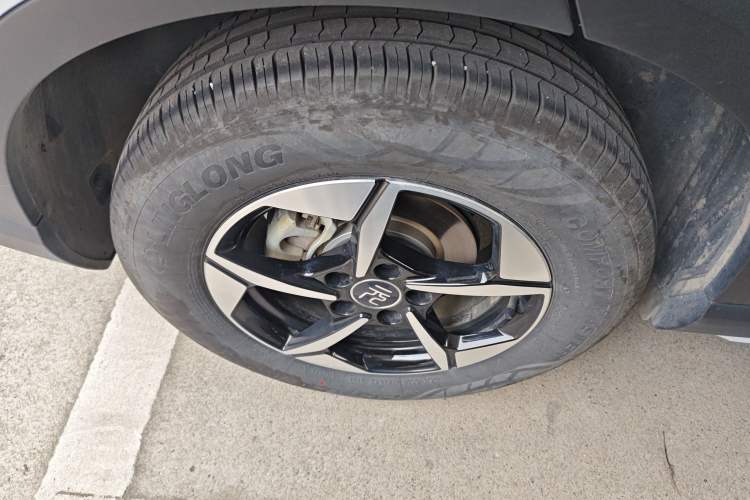 Used BYD Yuan UP 2025 Intelligent Driving Version 401 km Leading Edition Exterior 5