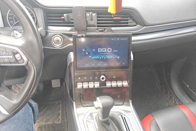 Used Haval H4 2018 Red-Label 1.5 GDIT DCT Fashion Edition Audio And AC Panel