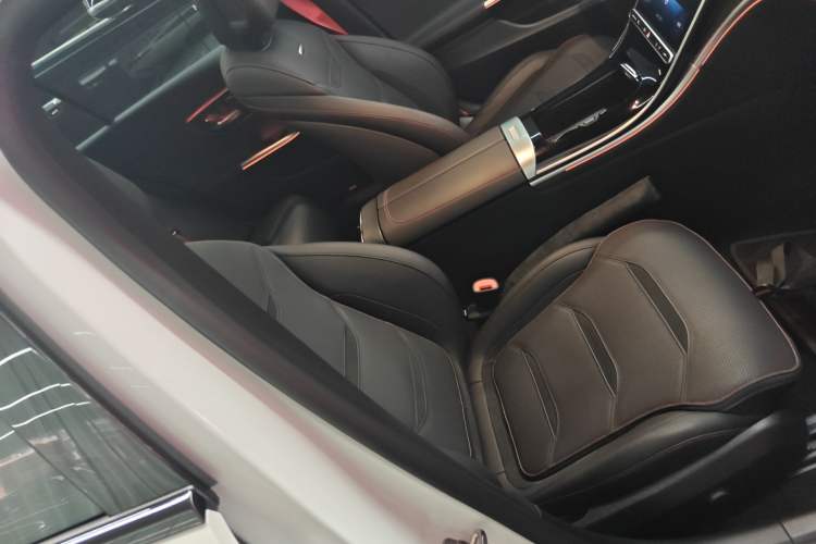 Used Mercedes-Benz C-Class AMG 2023 AMG C 43 4MATIC Estate Special Edition Right Front Seat