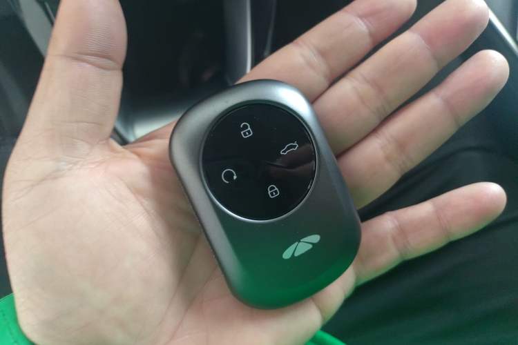 Used Fengyun A8L 2025 1.5 TGDI 145 km Luxury Version Vehicle Key