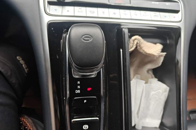 Used GAC Trumpchi M8 2021 Lingxiu Series 390T Deluxe Edition Gear Lever