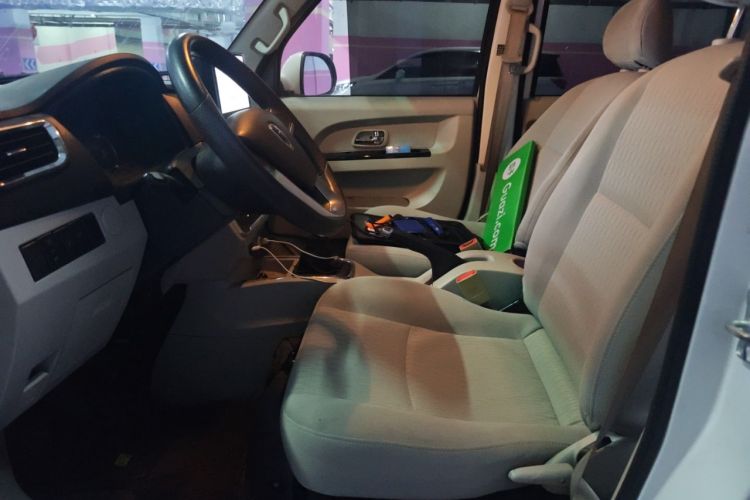 Used Jinbei New Hiace S 2021 1.5L Wealth Model Non-Air-Conditioned Version National VI Standard SWC15M Left Front Seat