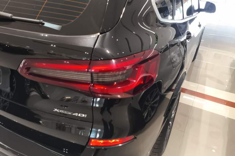 Used BMW X5 2021 xDrive40i M Sport Package Right Rear Taillight