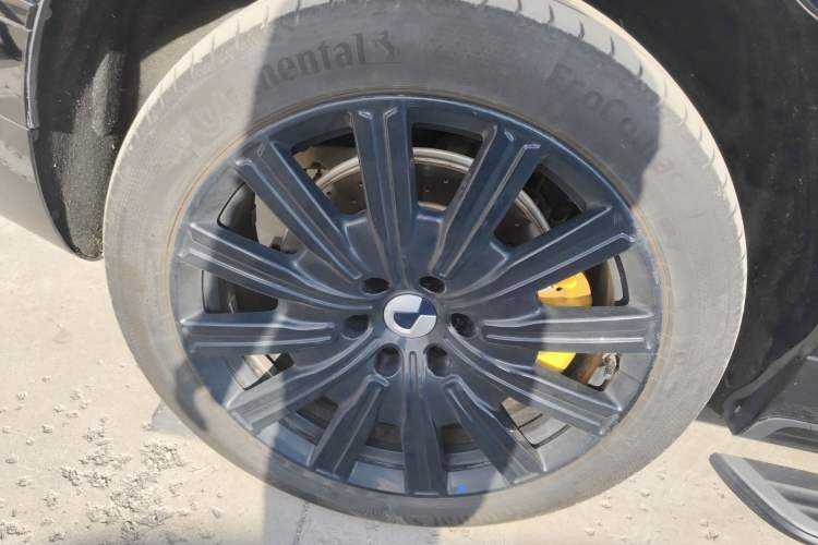 Used Denza N9 2025 Flagship Model
