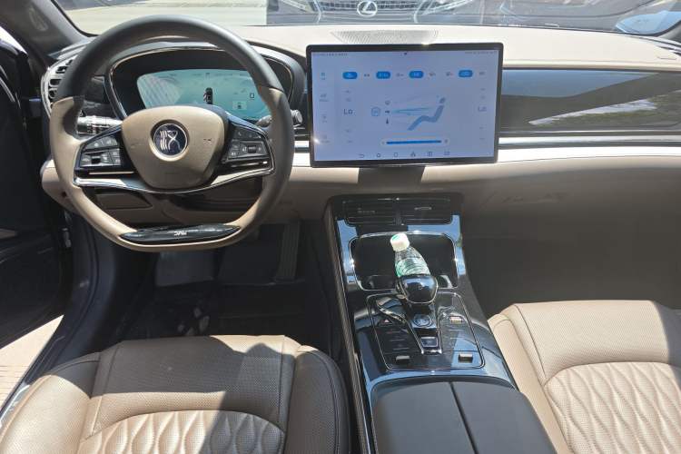 Used BYD Han 2023 EV Champion Edition 715KM Front-Drive Prestige Model Center Console