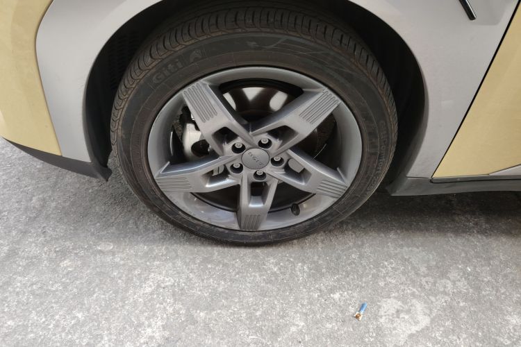 Used AION Y 2023 Plus 610 Smart Edition Ternary Lithium Left Front Wheel Hub