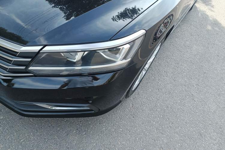 Used Volkswagen Passat 2016 330TSI DSG Luxury Edition Left Front Headlight