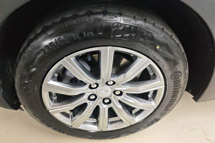 Used Cadillac XT4 2022 28T Two-Wheel-Drive Luxury Version