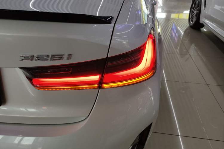 Used BMW 3 Series 2023 325i M Sport Night Edition Package