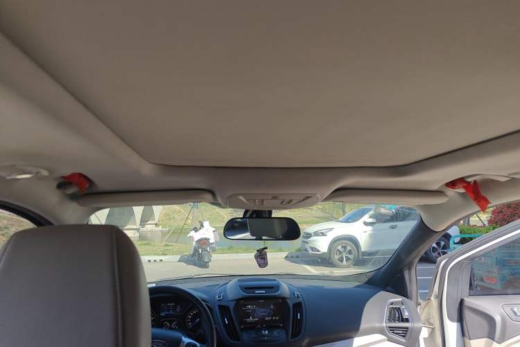 Used Ford Kuga 2013 1.6L GTDi 4x4 Elite Model Headliner