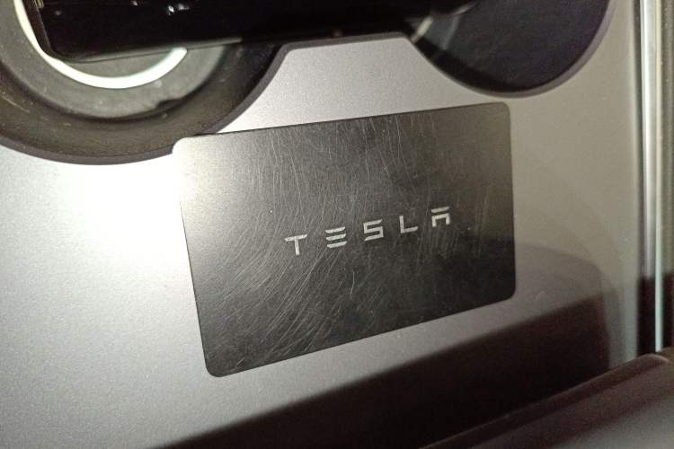 Used Tesla Model Y 2022 Long-Range All-Wheel-Drive Version