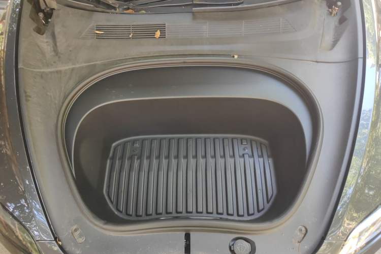 Used Tesla Model 3 2023 Long-Range All-Wheel-Drive Version
