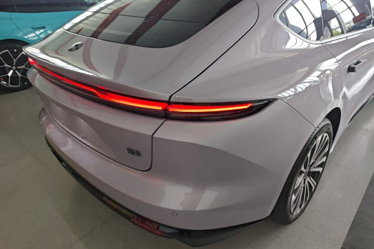 Used Nio ET5 2025 100 kWh Right Rear Taillight