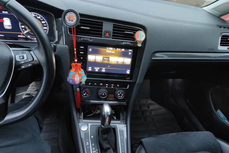 Used Volkswagen Golf 2020 Zhiai Edition 280TSI DSG Luxury Model