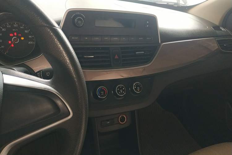 Used Baojun 310W 2017 1.5L Manual Comfort Version China V
