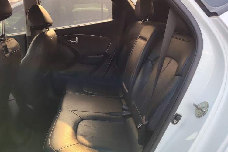 Used Hyundai ix35 2015 2.0L Automatic 2WD Smart Version China V Standard
