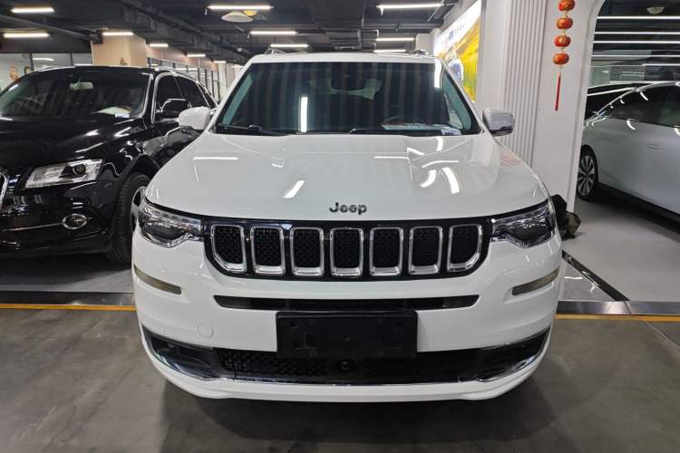 Used Jeep Grand Commander 2018 2.0T Four-Wheel Drive Smart Enjoyment Version China V Emission Standard

