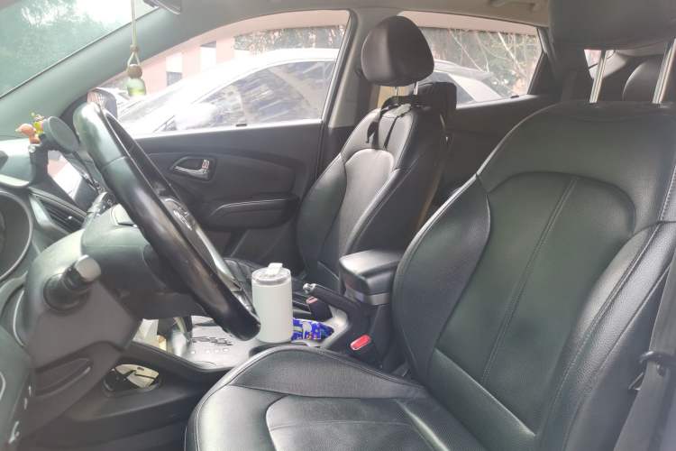 Used Hyundai ix35 2013 2.0L Automatic Two-Wheel Drive Smart GLS China IV Standard