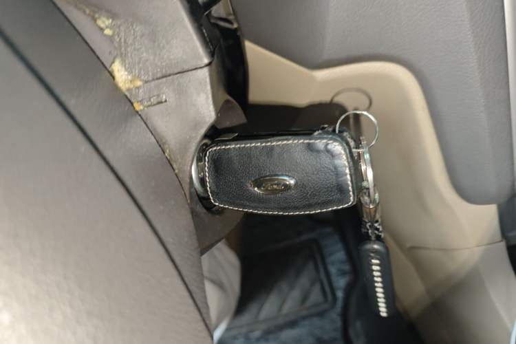 Used Ford Focus 2011 Sedan 1.8L Automatic Fashion Edition
