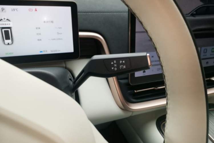 Used Dongfeng eπ eπ008 2024 636Max All-Electric Version 6 Seats Gear Lever