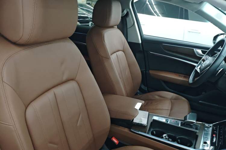 Used Audi A6 2021 allroad quattro Explorer 55 TFSI Prestige Off-Road Model
