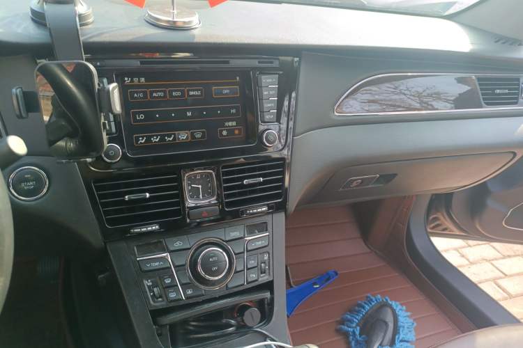 Used Hongqi H7 2015 2.0T Prestige Model