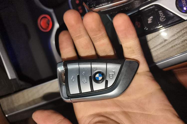 Used BMW X7 2022 xDrive40i Executive M Sport Package Vehicle Key